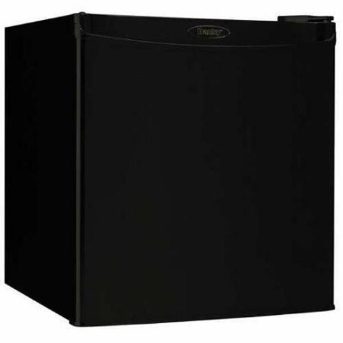 Danby DCR016A3BDB Compact Refrigerator 1.60 Cu. Ft.