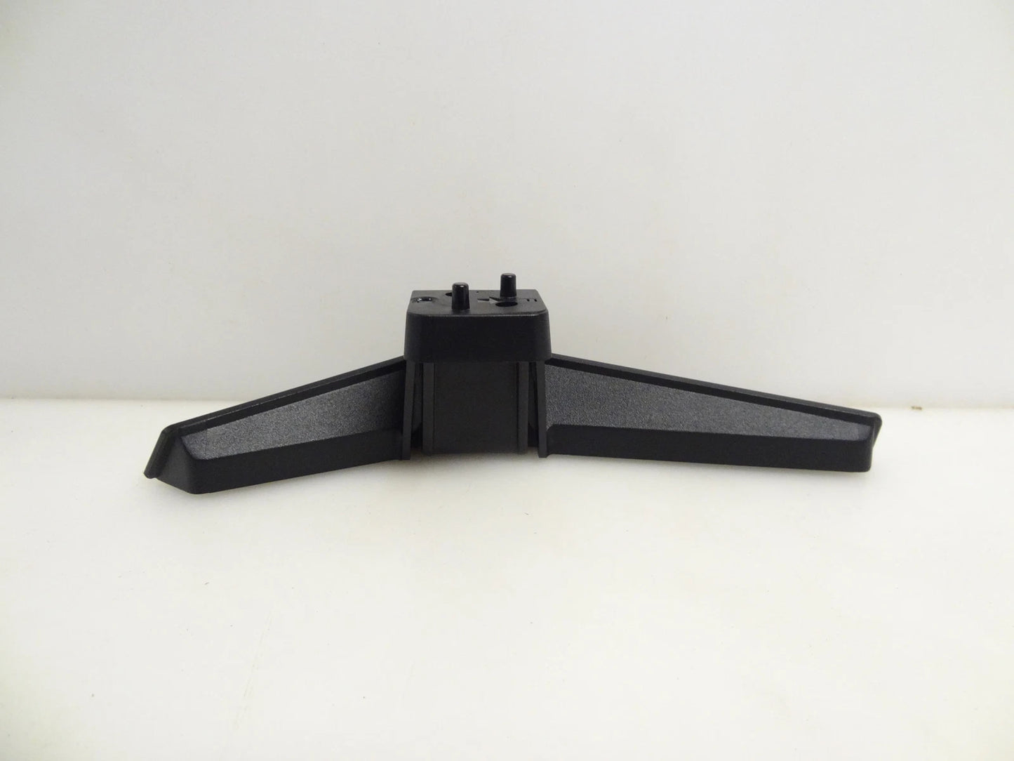 Insignia Stand Kit - 705TXGCS034762