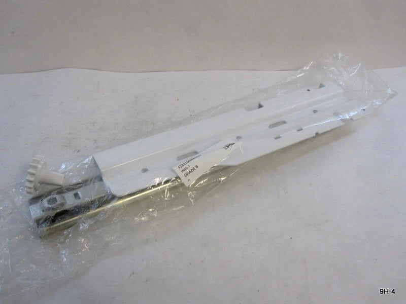 Insignia Right Slide Rail - 12231000006632
